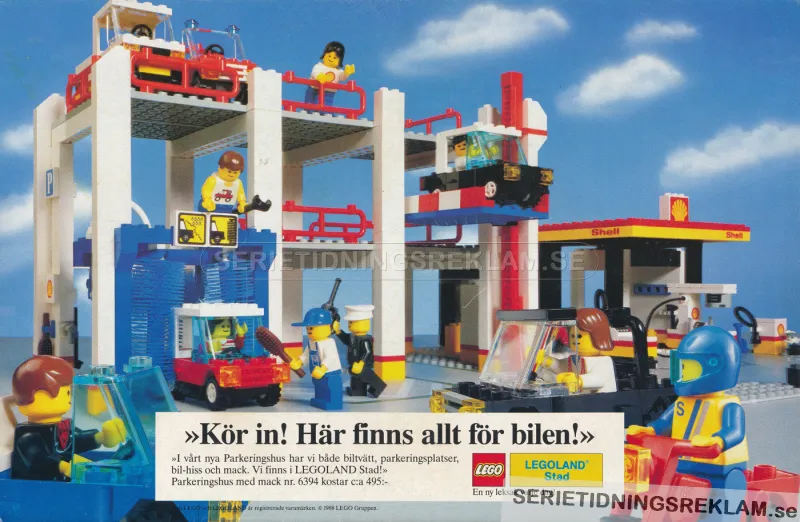 Reklam för LEGO där man ser en uppbyggd byggsats i form av ett parkeringsgarage