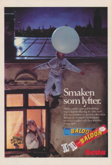 Reklam för tuggummit Baloon där en pojke i pyjamas har blåst en bubbla och svävar i väg i vinden med tuggummibubbland som luftballong