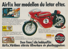 Reklam för modellbyggsatsföretaget Airfix som visar upp fyra modeller