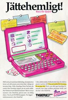 Reklam för fickminnet Datapad, en mini-dator som kan agera miniräknare, alarm och lite liknande funktioner