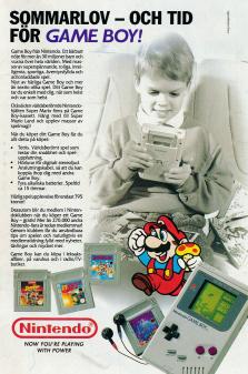 Reklam för Nintendos handhållna spelkonsoll GameBoy där man ser en liten pojke sitta och spela i baksätet på en bil