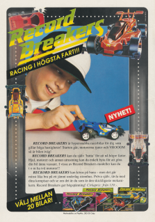 Reklam för leksaksbilarna Record Breakers som visas upp med ett foto på en kille som leker med en blå leksaksbil