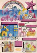 En massa bilder på hästar och tillbehör i serien My Little Pony. Reklam från distributören Playmix.