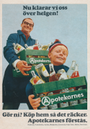 Annons för Apotekarnes läsk med en pappa och son som håller var sin låda med läsk